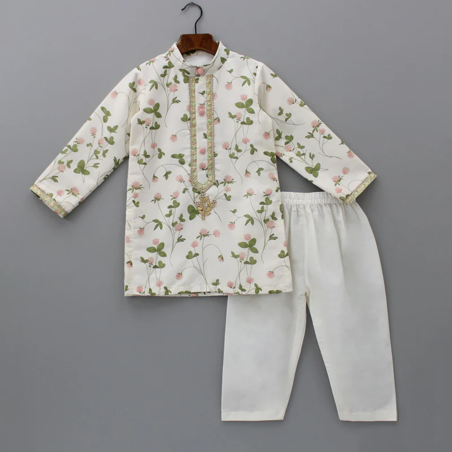 Floral Printed Kurta With Off White Pyjama (Sale)