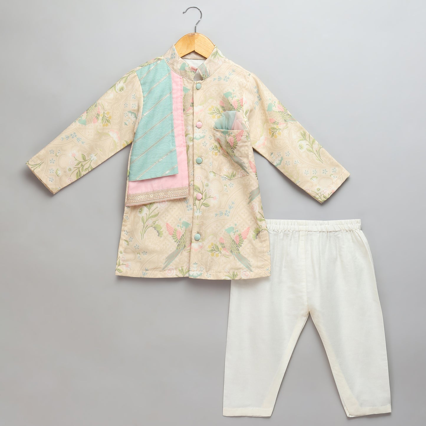 Parrot Printed Kurta Pyjama with Attached pastel jacket